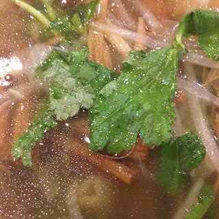 ねぎとえのきと三つ葉の春雨スープ